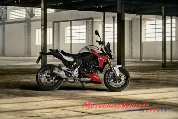 BMW F 900 R and RX