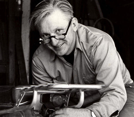 Zen and the art of motorcycle maintenance author Robert M Pirsig