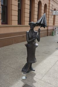 Mary Poppins statue