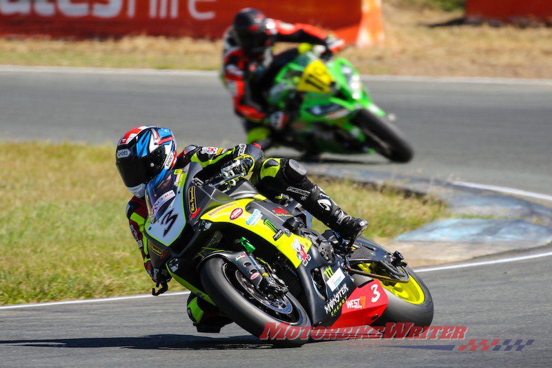 Superbike racing returns to Lakeside Raceway - FX Superbike racing at Queensland Raceway (Image by Col Wright of colliegeorgepix.com.au)