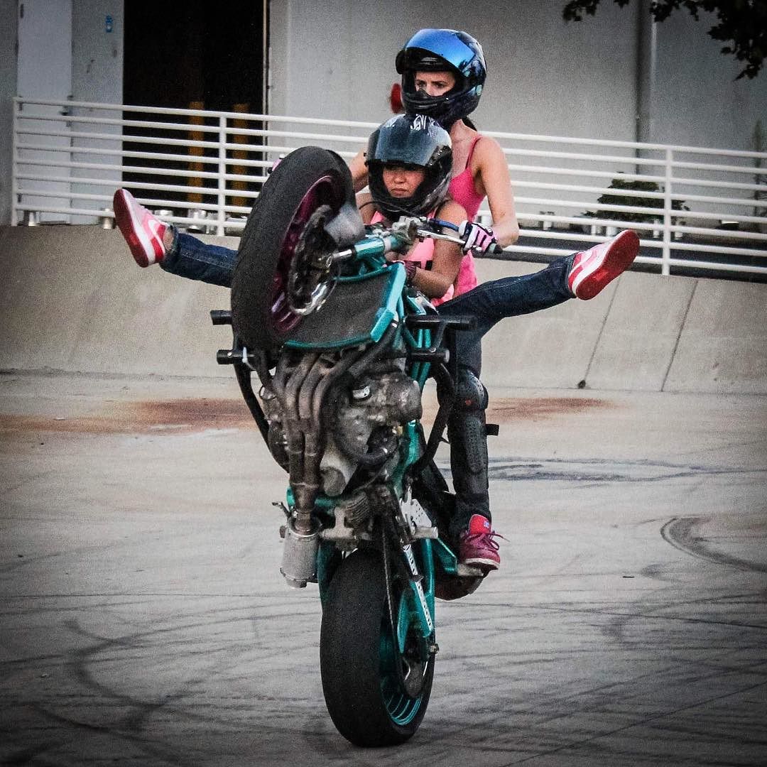 Real Motorcycle Women - robynstunts