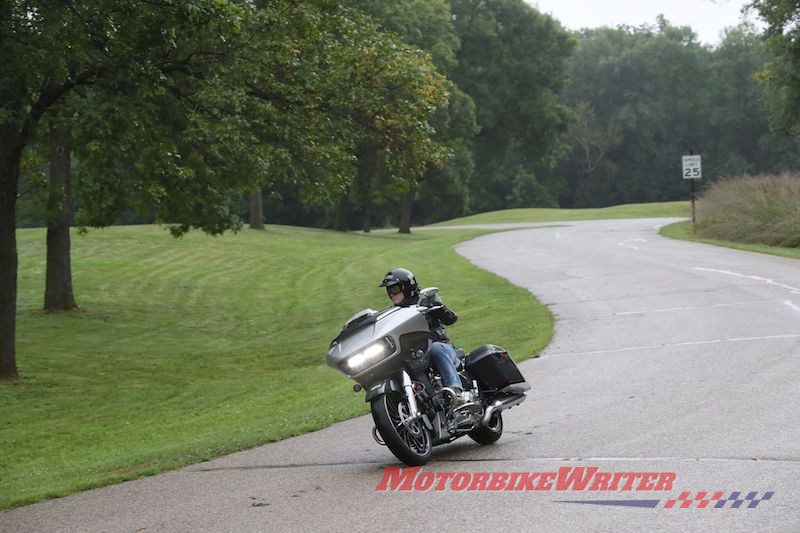 Harley-Davidson CVO Street Glide Limited Road Glide Boom Box rain wet infotainment audio techno