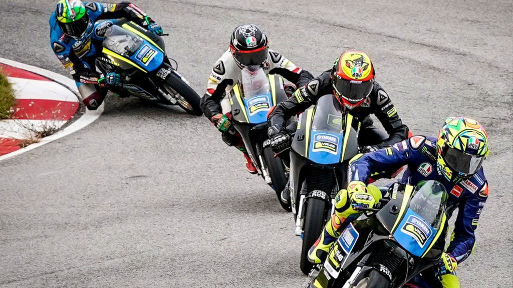 Rossi, Bezzecchi, Nico, Antonelli and Morbidelli turning into the twists