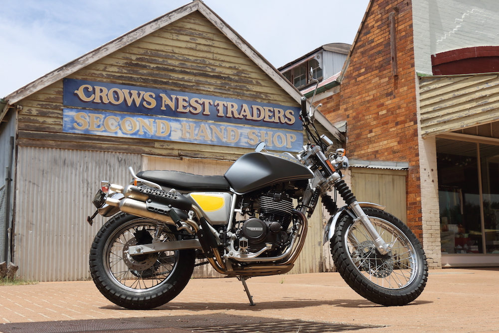 SWM Silver Vase 440 scrambler