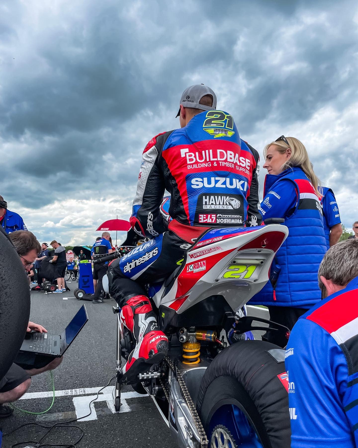 A view of Hawk Racing, which has made a recent switch from Suzuki's machinery to that of Honda. Media sourced from Hawk Racing's Twitter page.