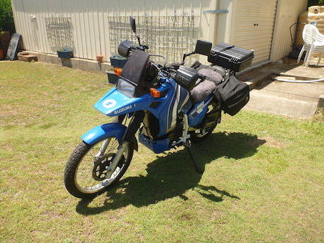 Suzuki DR 800