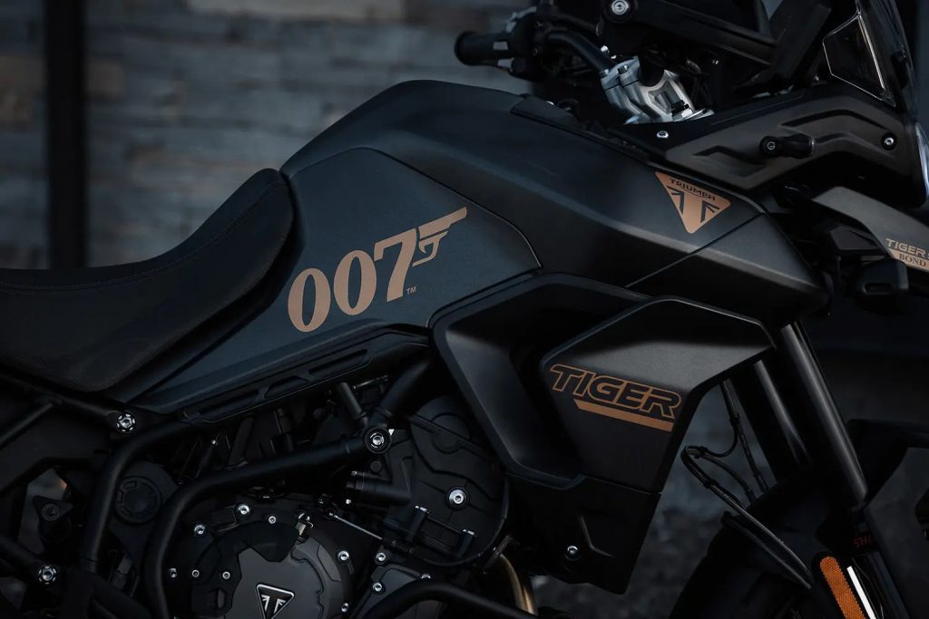 A view of the gas tank and decal detailing on the 2022 Tiger 900 Rally Pro Bond Special Edition