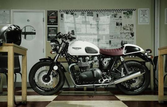 Triumph Thruxton honours Ace Cafe