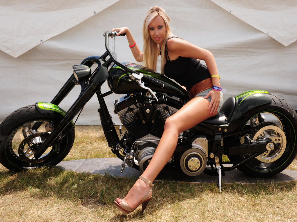 Hot Girls With Harley Davidson Wallpapers