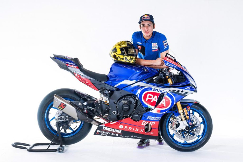 A view of the Toprak Razgatlıoğlu WorldSBK R1 SuperSport replica available to the European masses