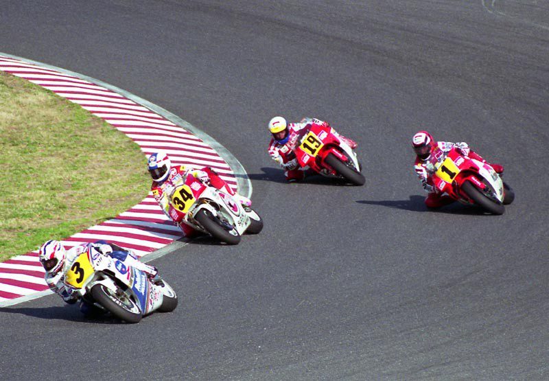 Wayne Rainey battling with Kevin Schwantz, Mick Doohan and John Kocinski in 1991