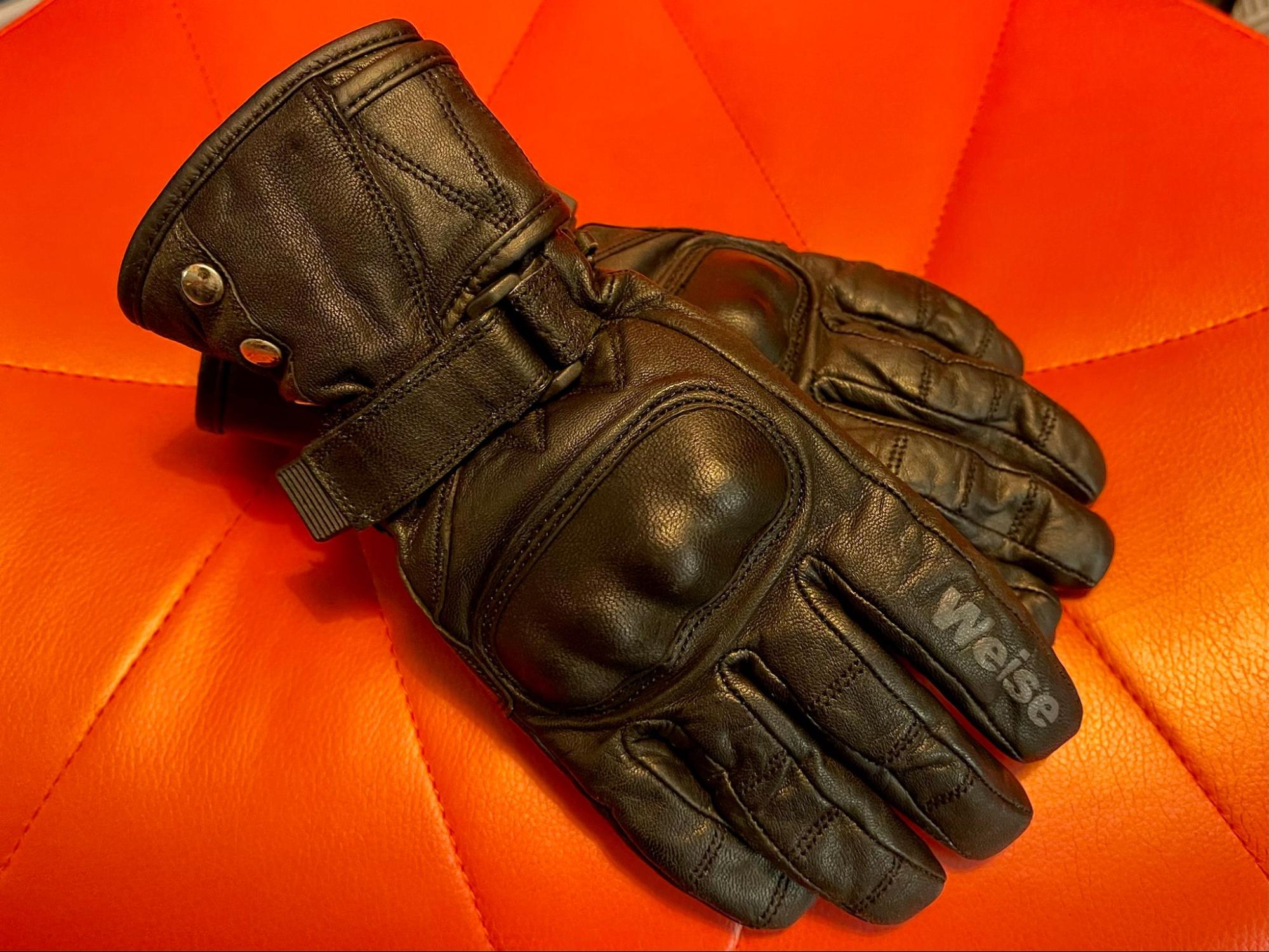 Top view of the Weise Ripley WP Ladies Gloves