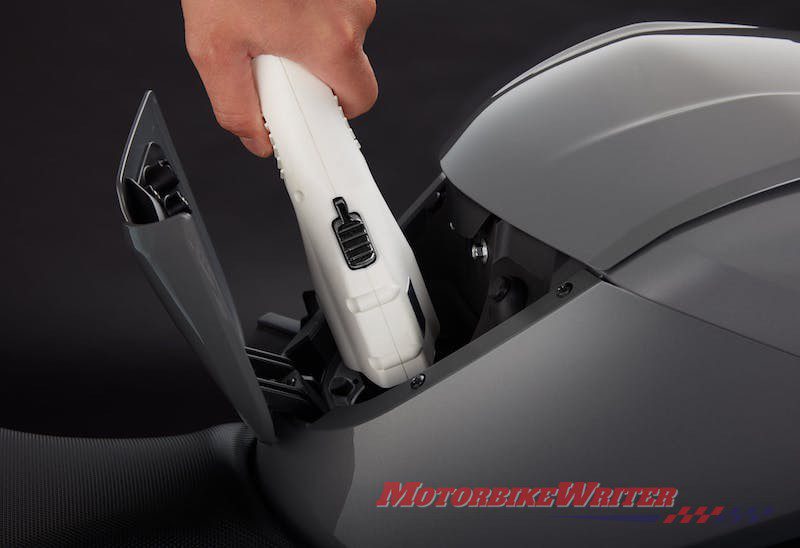 Zero Motorcycles SR/S plug