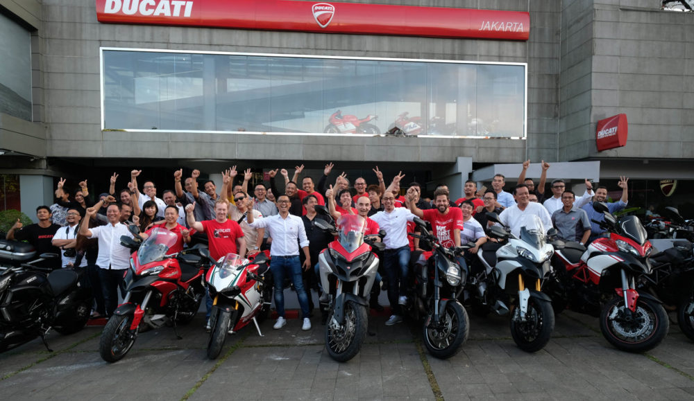 Claudio visits the largest Ducati showroom in the world in Jakarta - asian market