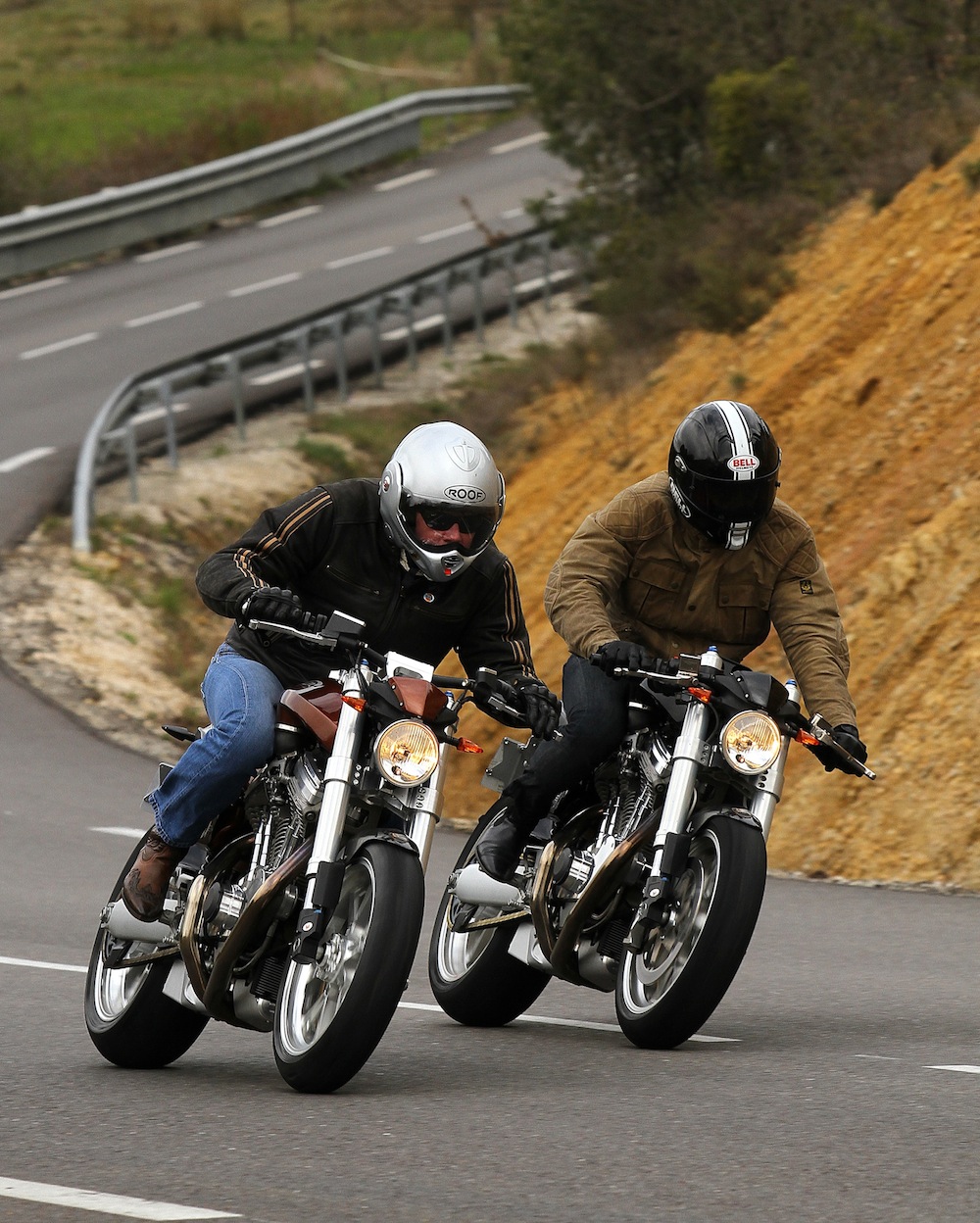 Avinton Roadster and Race