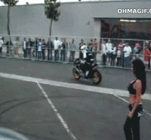 biker-kissing-girlfriend-like-a-boss gif