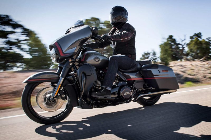 2018 Harley-Davidson CVO Street Glide