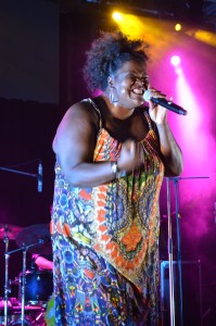 Lisa Hunt entertains at the Cairns HOG Rally