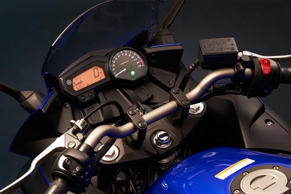 Yamaha FZ6R