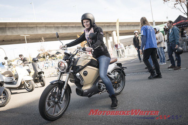 (Image: Intermot) E-Scooter electric scooter women female plug doomed