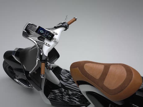 Yamaha 04Gen concept scooter swan