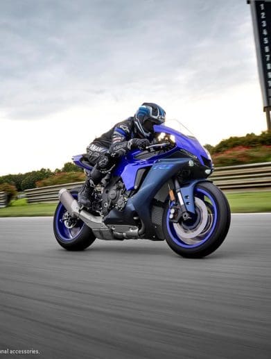 2023 Yamaha YZF-R1 / R1M