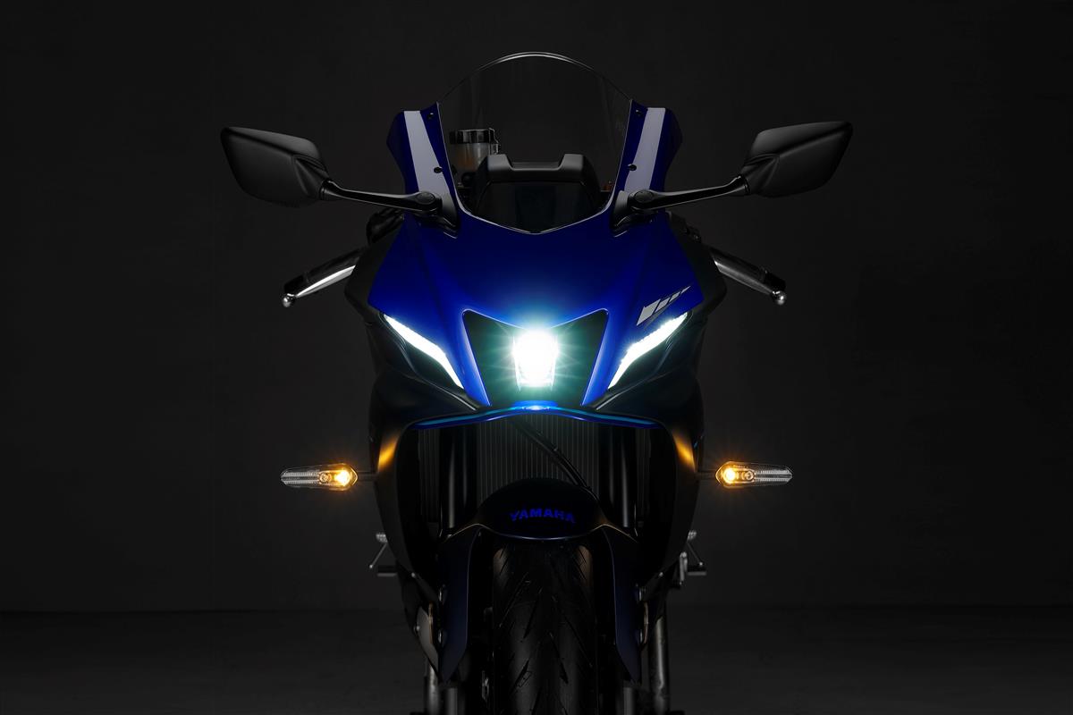 YAMAHA YZF-R7 2022-2023