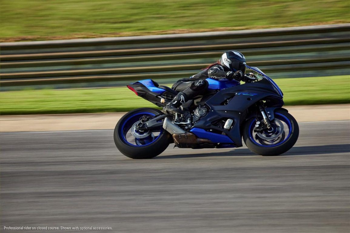 2023 Yamaha YZFR7 [Model Overview] wBW