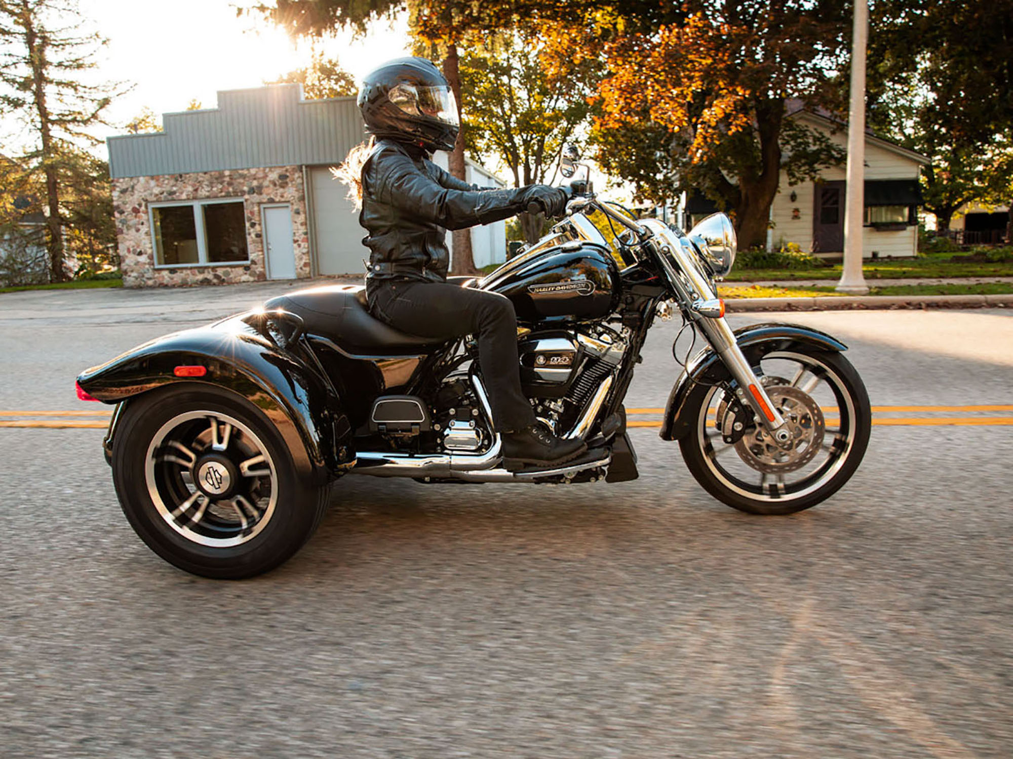 A Harley bike enjoying a sunny scoot. Media sourced from H-D. 