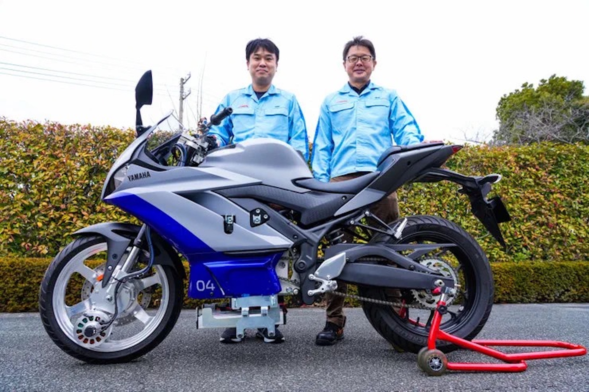 A prototype from Yamaha showing off Yamaha's Advanced Motorcycle Stabilisation Assist System (AMSAS). Media sourced from Bennetts.
