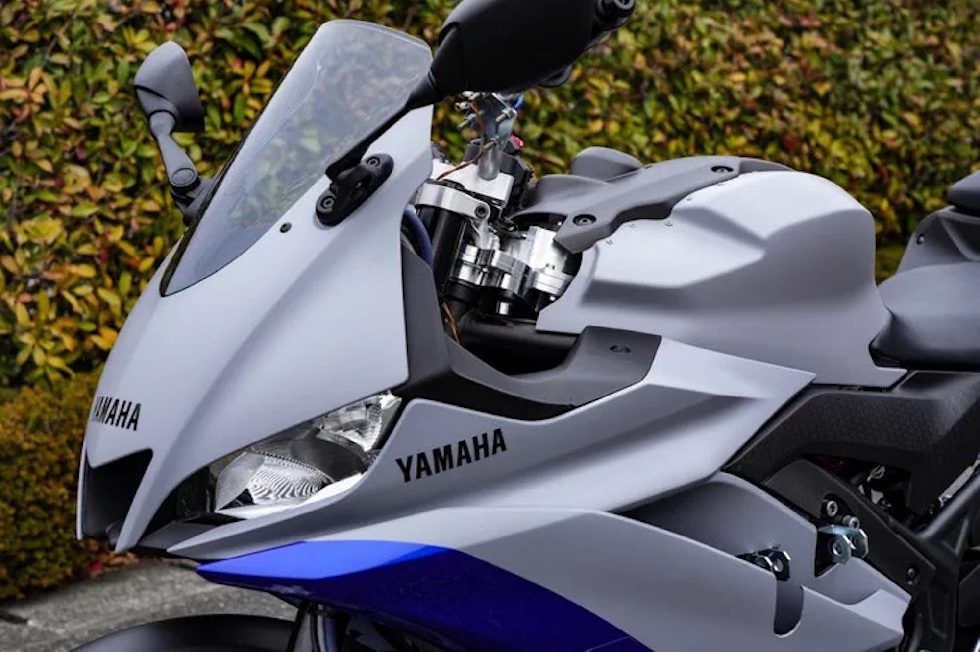 A prototype from Yamaha showing off Yamaha's Advanced Motorcycle Stabilisation Assist System (AMSAS). Media sourced from Bennetts.