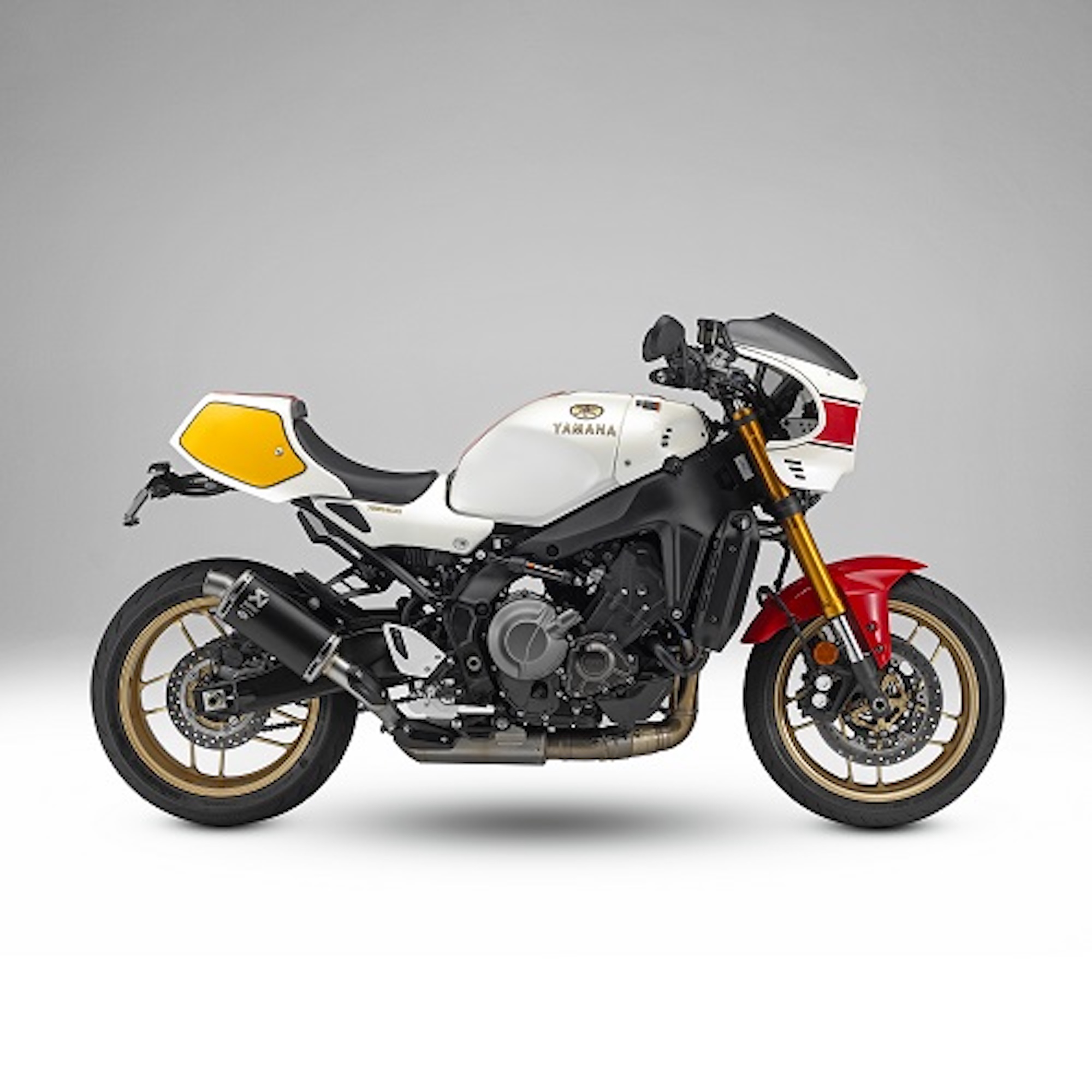 Y's Gear brings to market the Blood Line Style Kit for Yammie's XSR900. Media sourced from Y's Gear.
