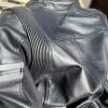 2 hi-viz reflection stripes on the jacket shoulder