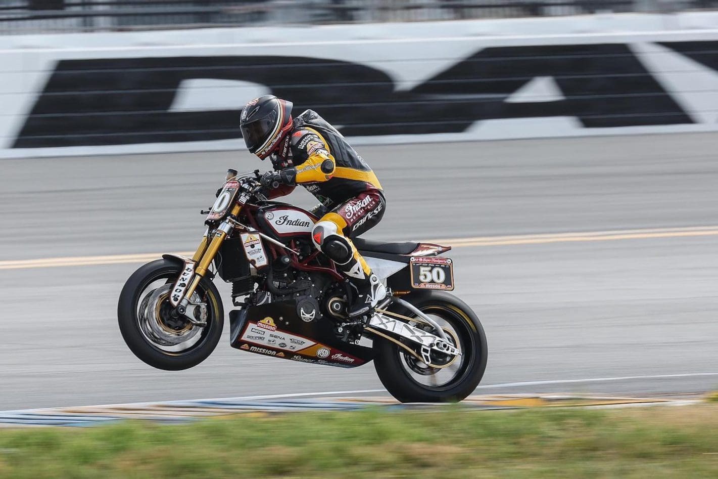 Electric Power Dominates Super Hooligan Circuit - webBikeWorld