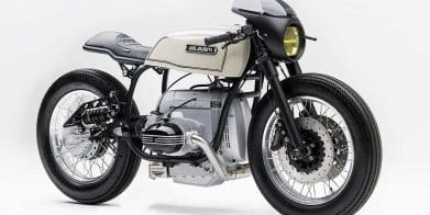 WaltzWerk's 1000th Custom Build: A 1990 BMW R1000RS. Media sourced from BikeEXIF.