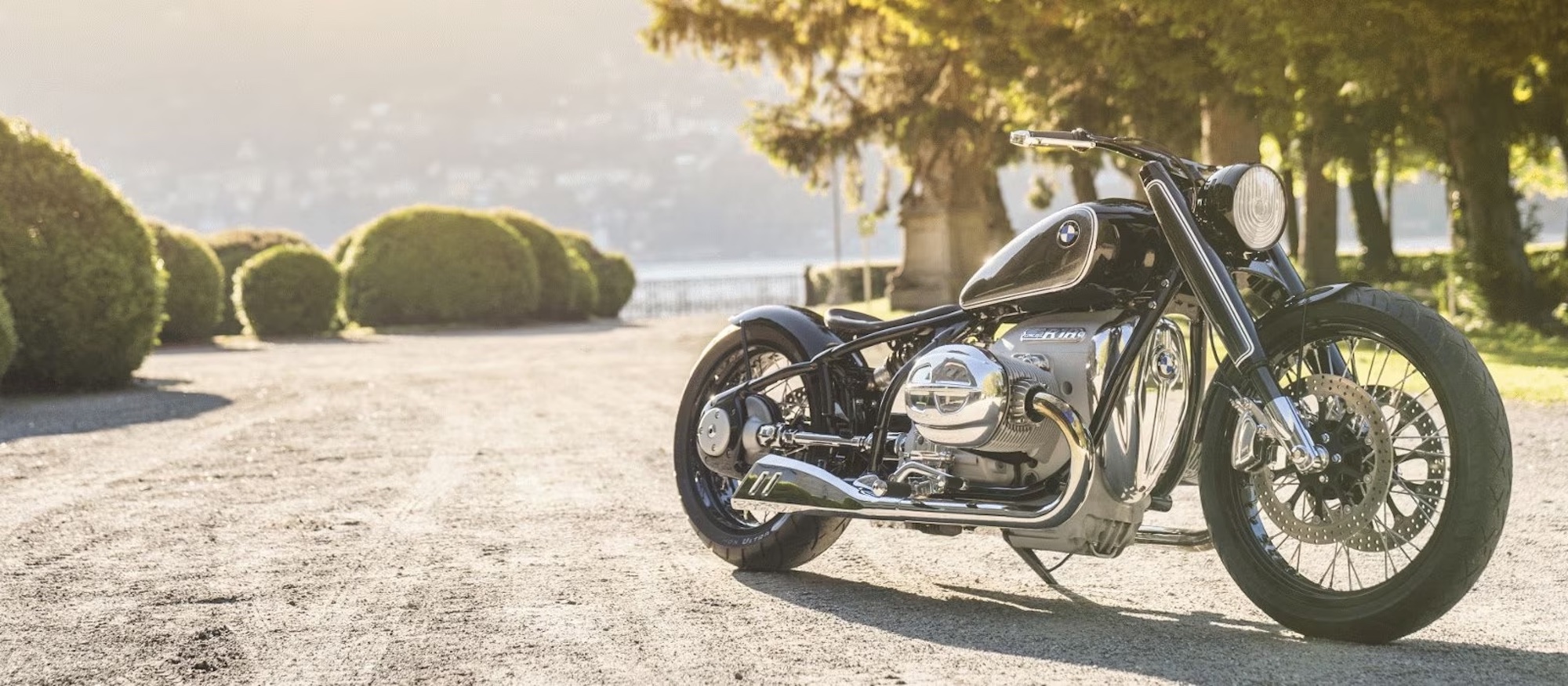 A custom BMW R 18. Media sourced from BMW. 