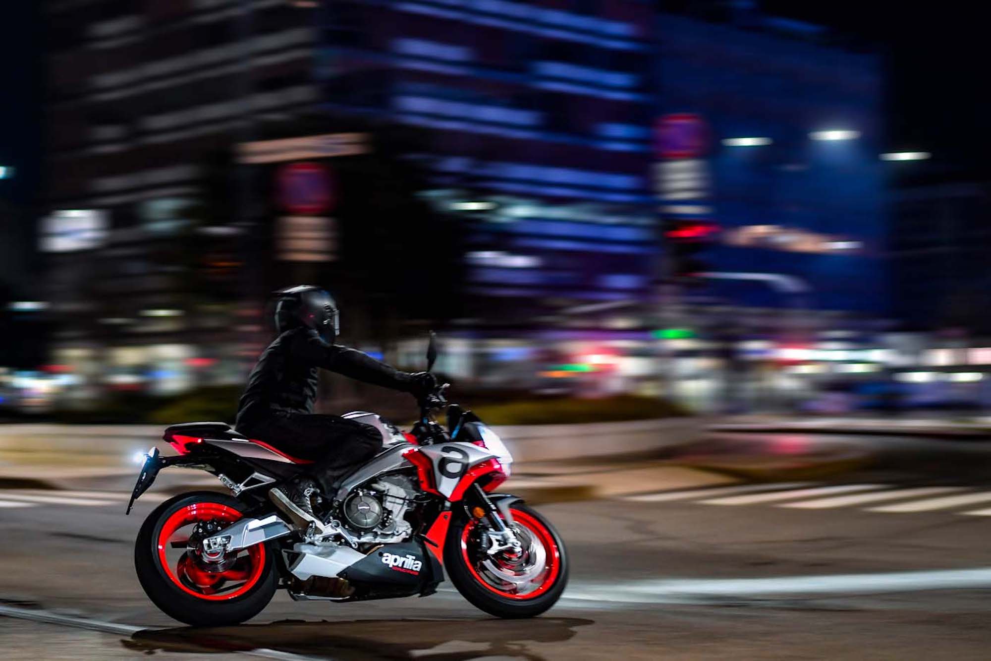 A motorcyclist enjoying a nocturnal cruise. Media sourced from Mans World India.