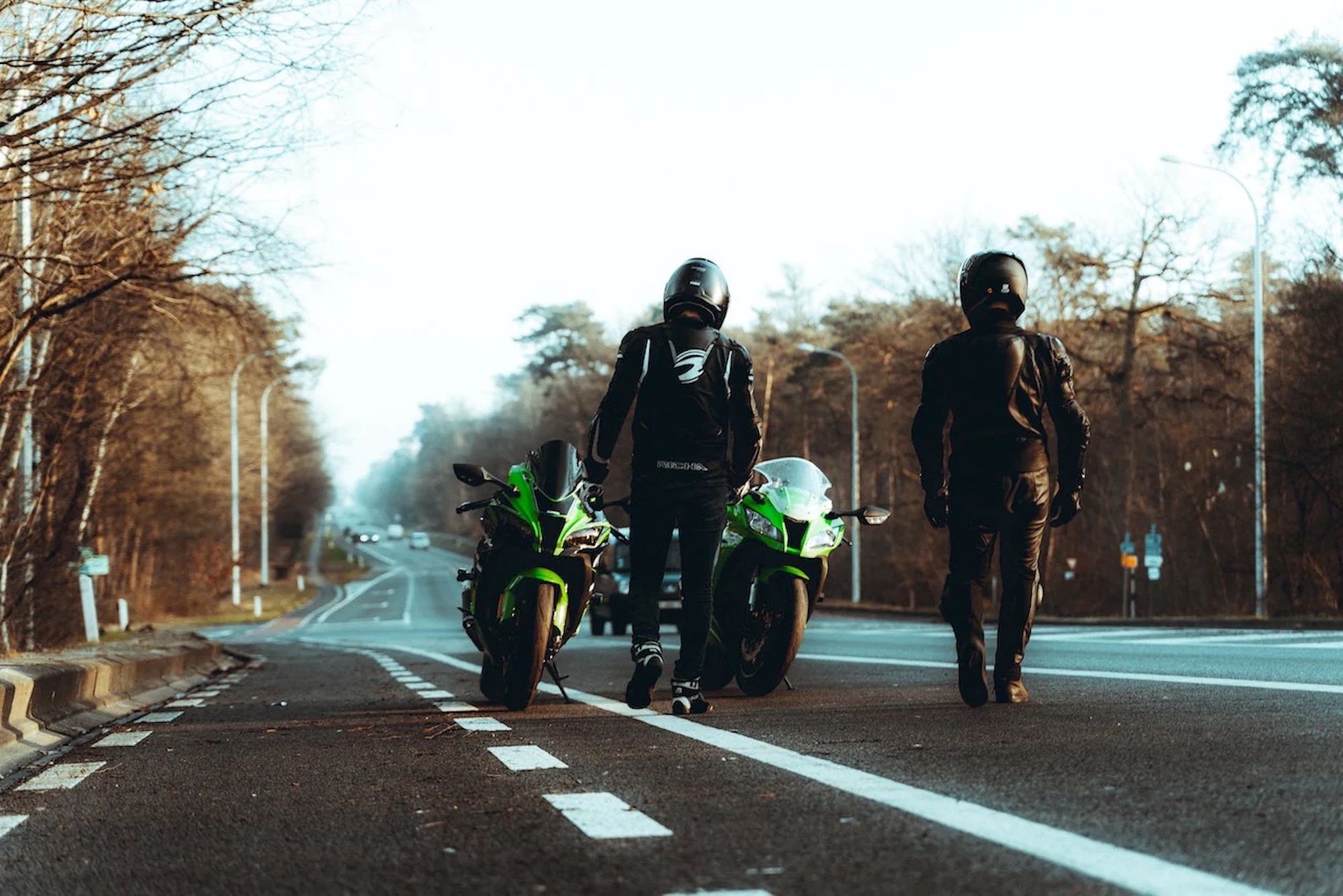 A view of a pair of riders using the LOOP continuous earplugs. Media sourced from LOOP.