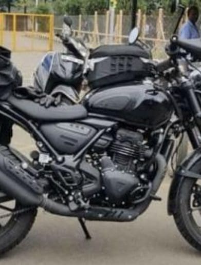A view of Triumph's up-and-coming Roadster, a project created with Bajaj. Media sourced from Motorcycle Sports.