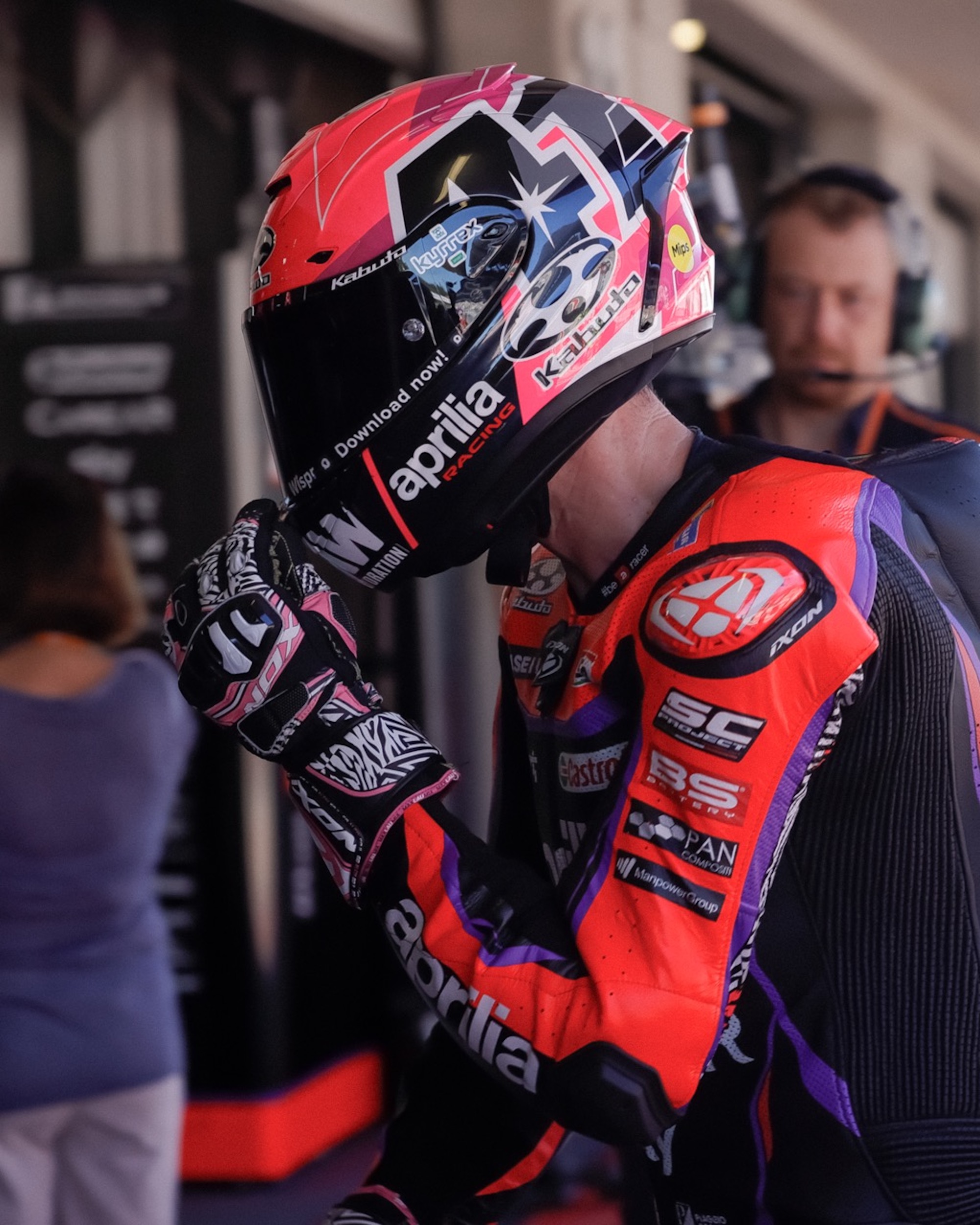 Aleix Espargaró, prepping for the asphalt with the new Kabuto’s F17 Racing Mips helmet. Media courtesy of Kabuto and sourced from Mips' press release.