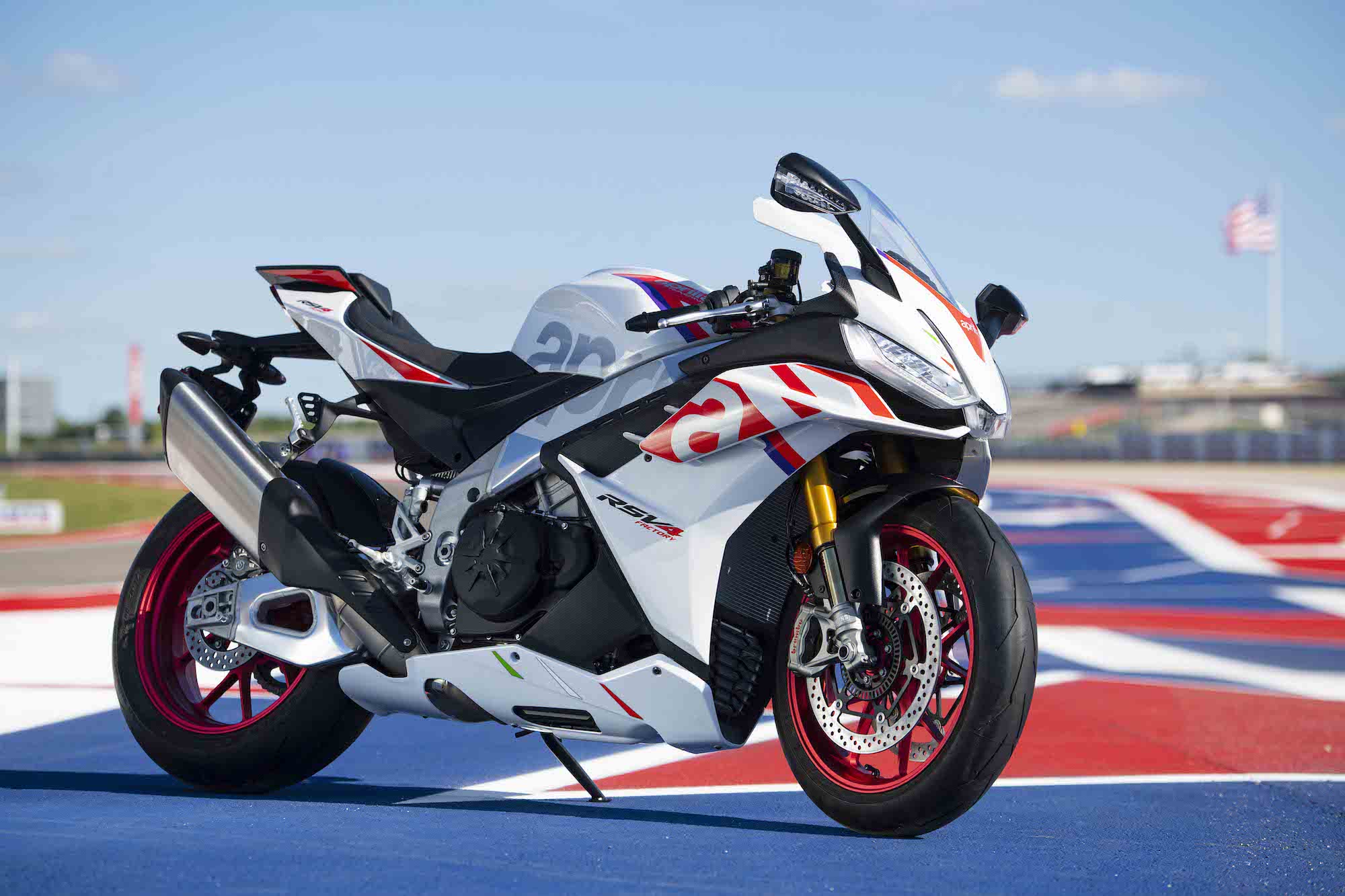 Aprilia's new "Speed White" livery, set to dress the company's iconic V4 range. Media sourced from Aprilia.