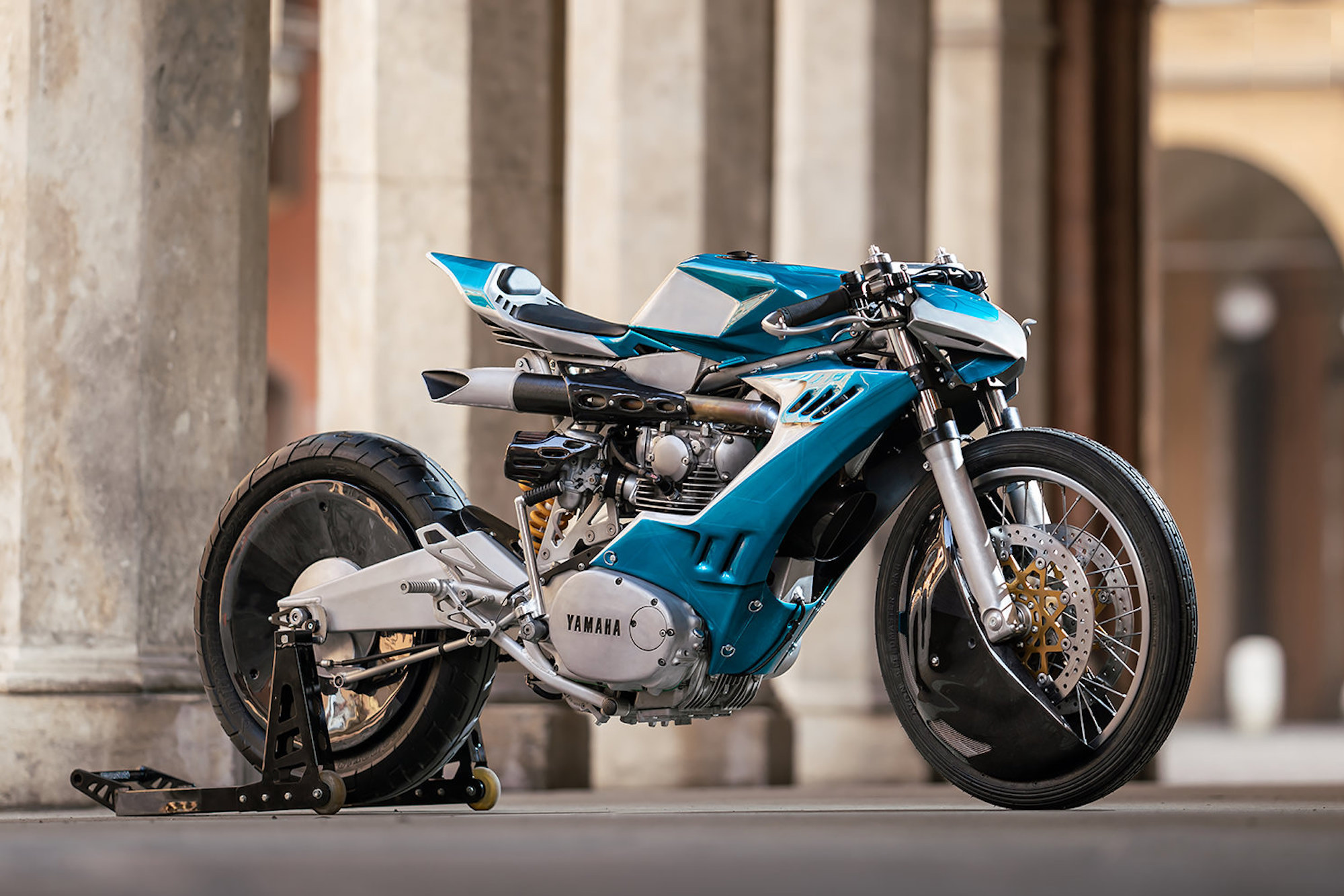 A Yamaha XS650 retro racer from the mind of Simone Conti. Media sourced from BikeEXIF.