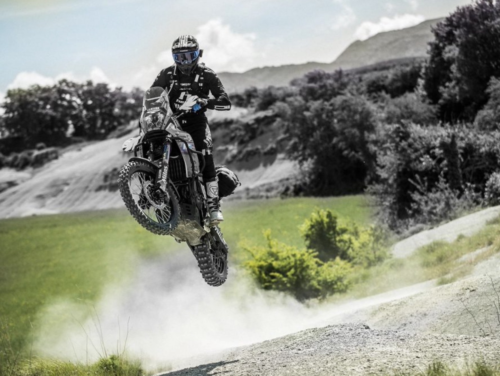 A view of a motorcycle rider using a Cardo System comm device. Media sourced from Cardo Systems.