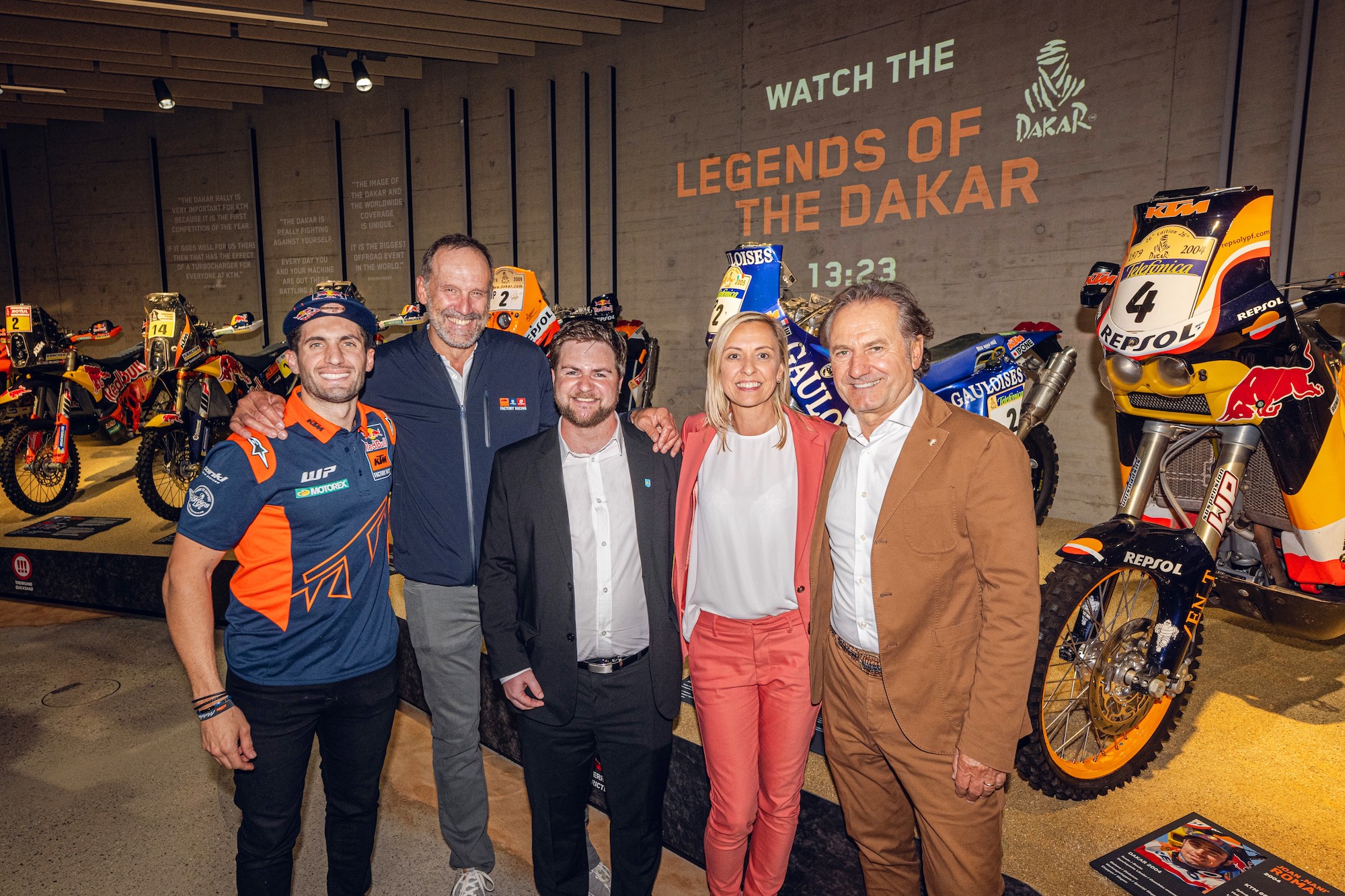 Kevin Benavides, Heinz Kinigadner, Bürgermeister Daniel Lang, Eva Priewasser, Hubert Trunkenpolz (from left to right). Media sourced from KTM.