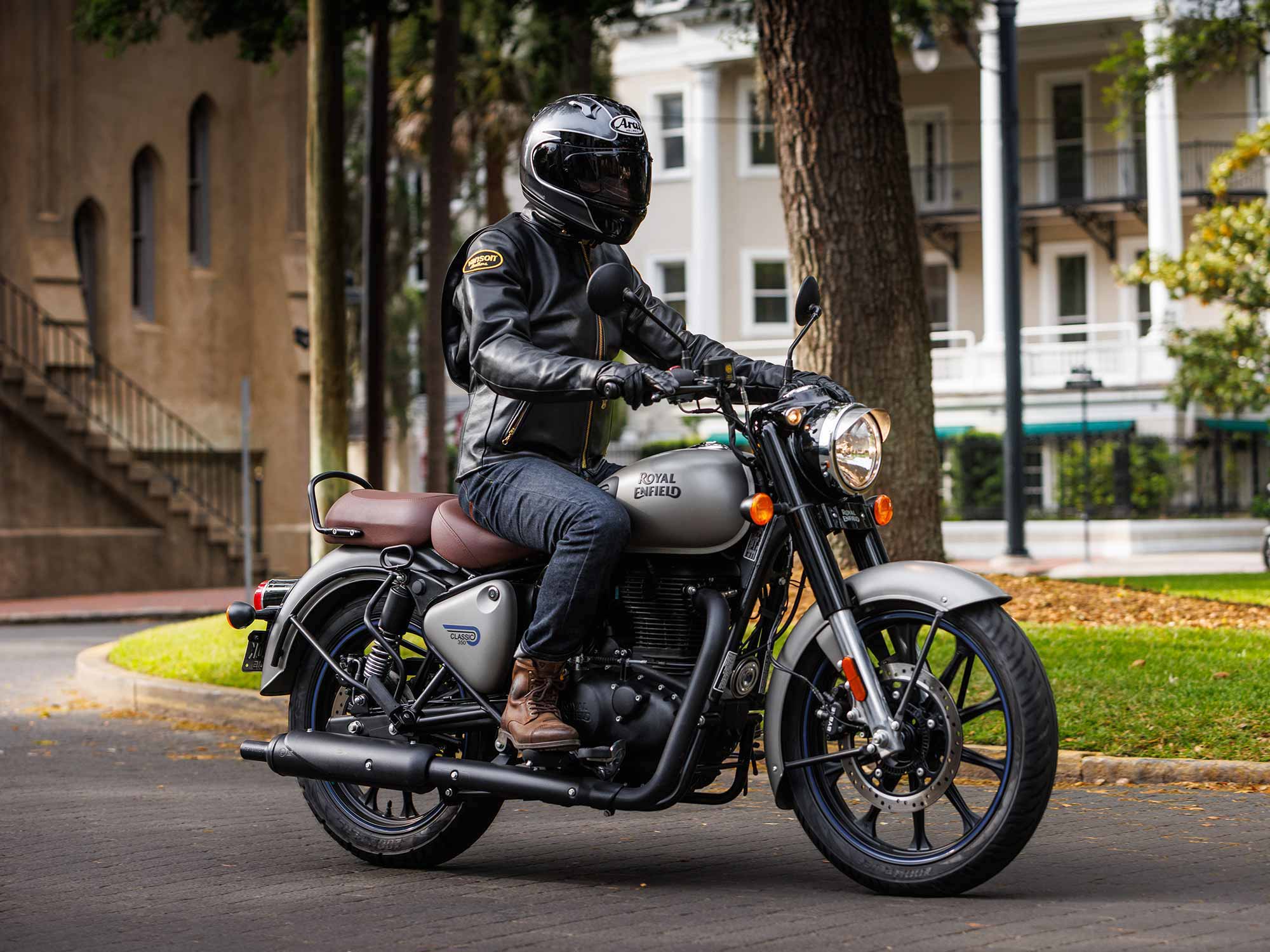 A view of Royal Enfield's Classic 350. Media sourced from Cycle World.