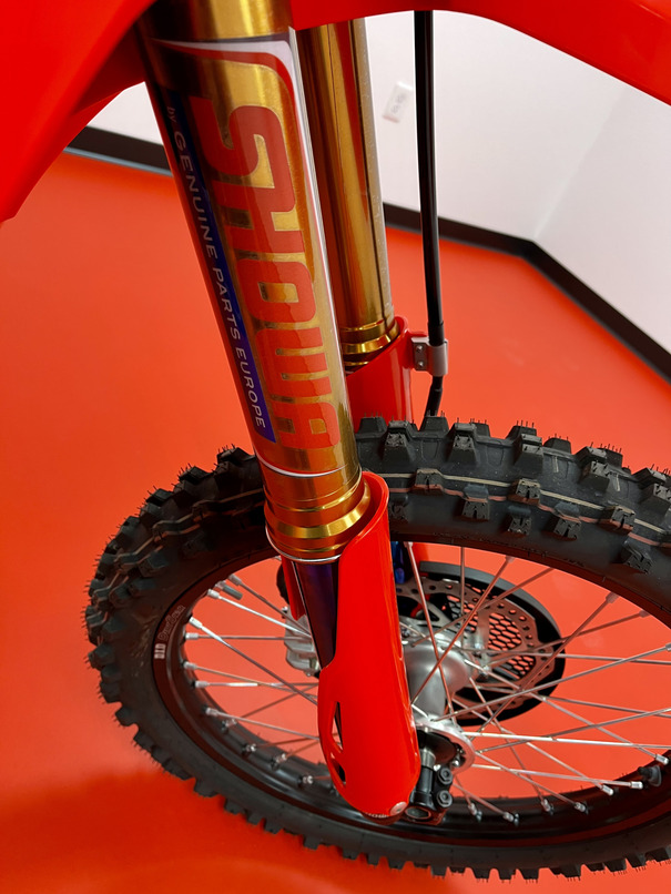 Showa's 2023 Factory A-Kit Suspension system, now compatible with Honda CRF 250/450. Media sourced from the relevant press release.