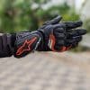 Right glove of the Alpinestars SP-8 V3 gloves