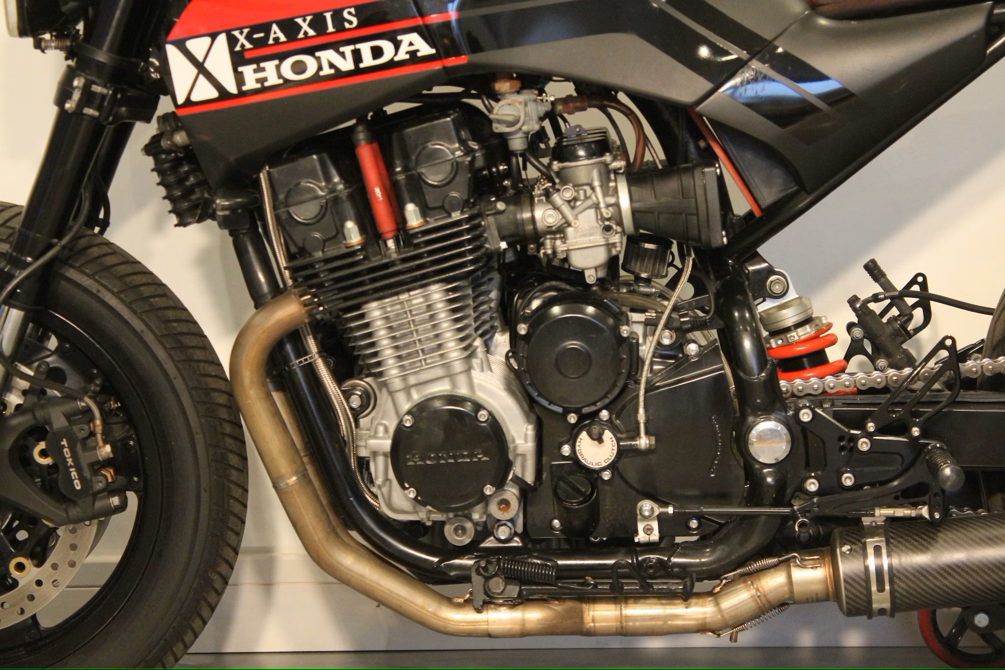 Iron of the Year 2020: Honda CBX750F by Garage14 – BikeBound