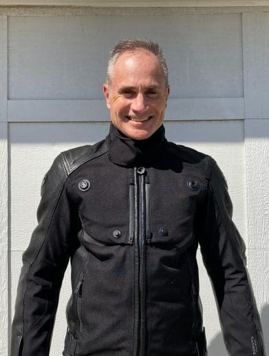 Front view of the REV'IT! Valve H2O jacket