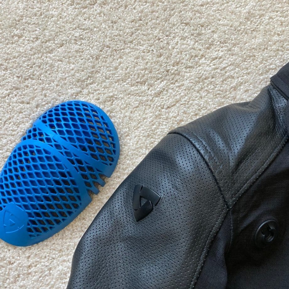 REV’IT! Valve H2O Jacket HandsOn Review